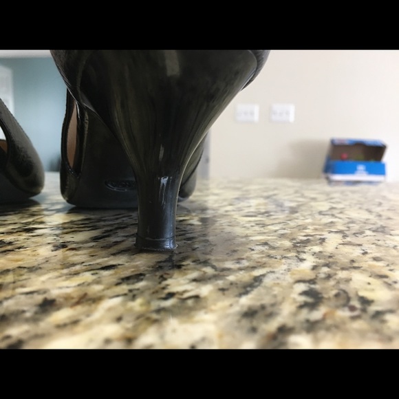 Black snakeprint pumps US6 by Circa - Picture 7 of 8